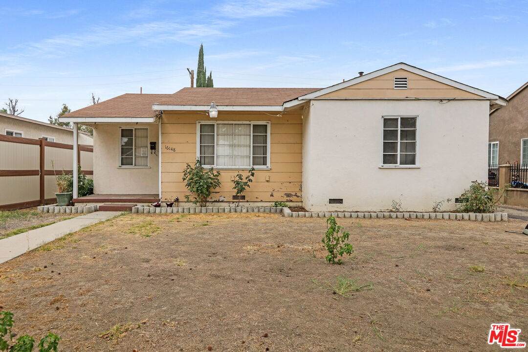 16148 Haynes St - Photo 1
