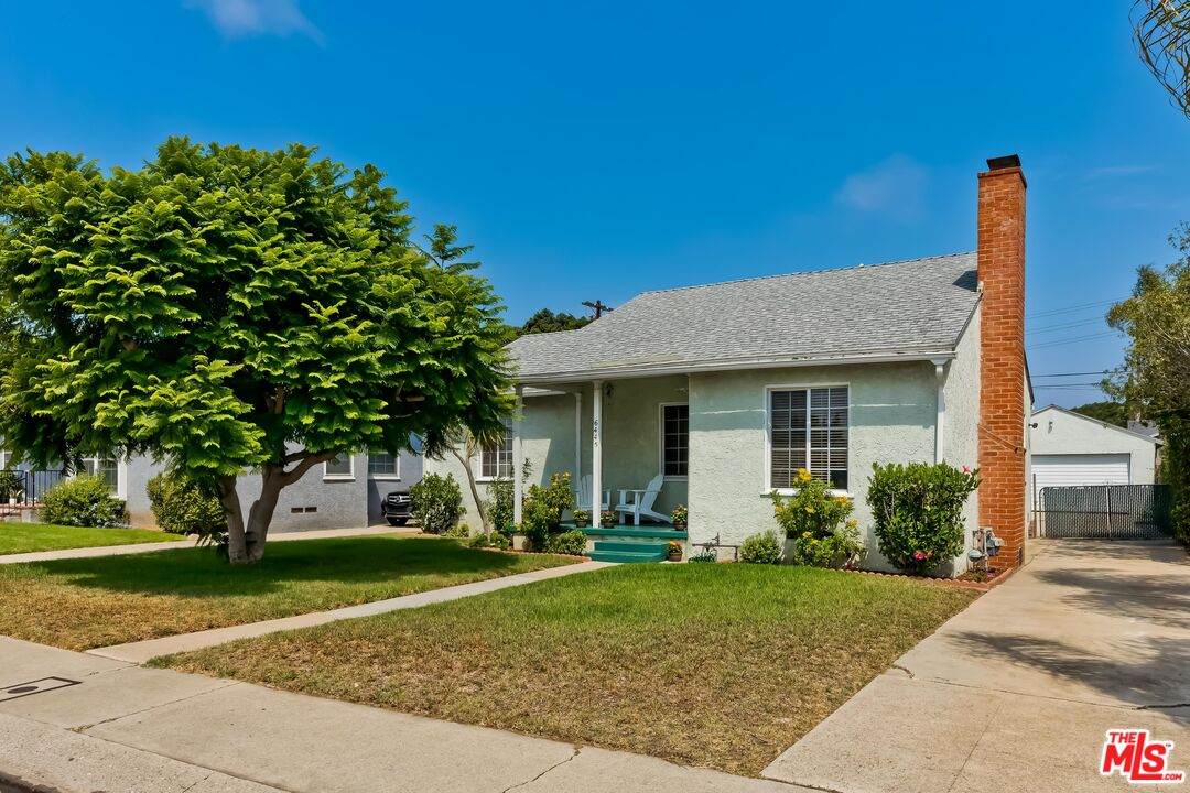 6445 87Th St - Photo 1