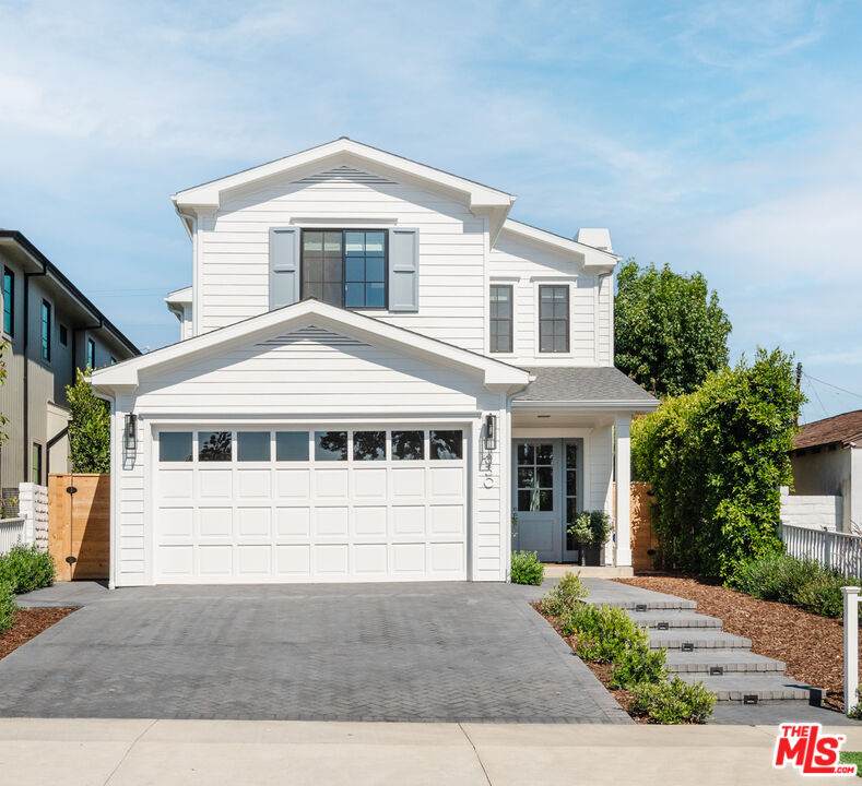 830 Fiske St - Photo 1