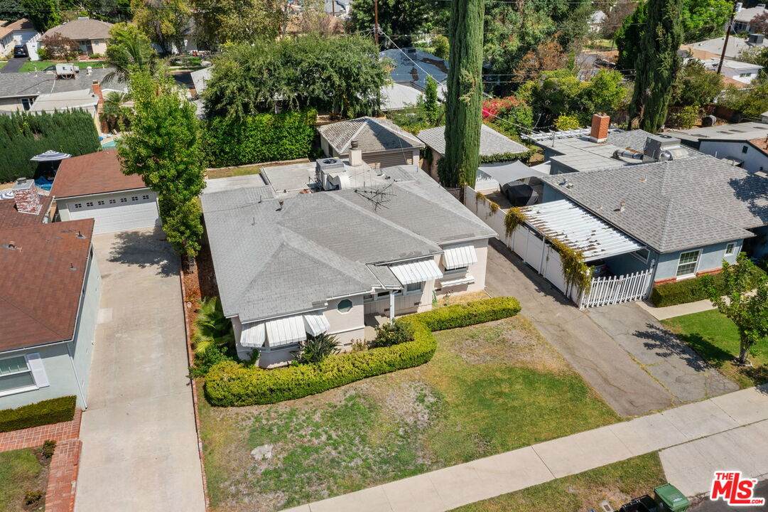 16835 Mccormick St - Photo 1