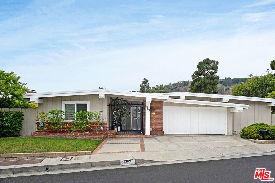 1369 El Hito Cir - Photo 1