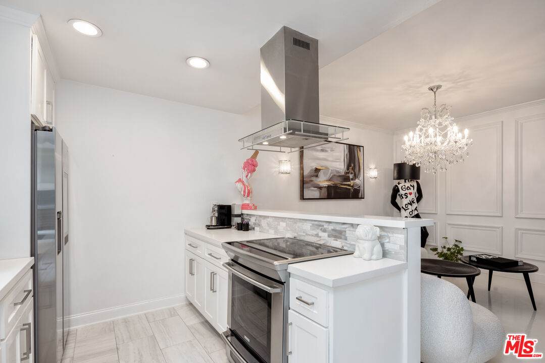 1228 La Cienega Blvd - Photo 1