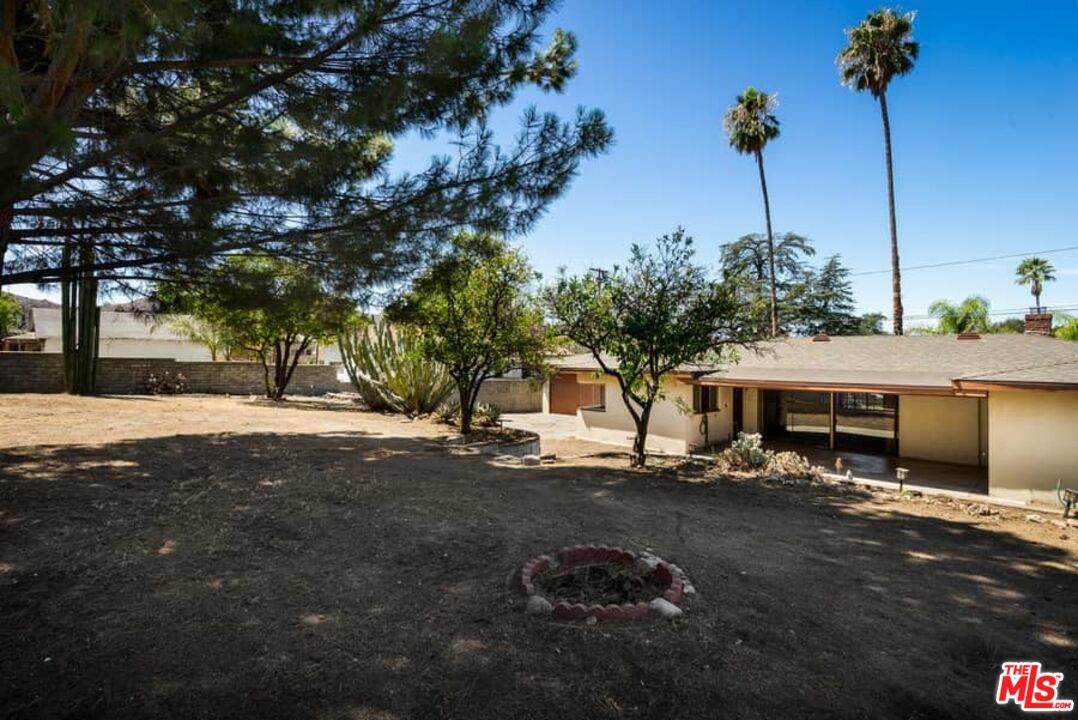 10440 Wilsey Ave - Photo 1