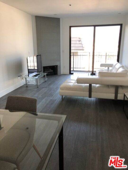 8811 Burton Way - Photo 1