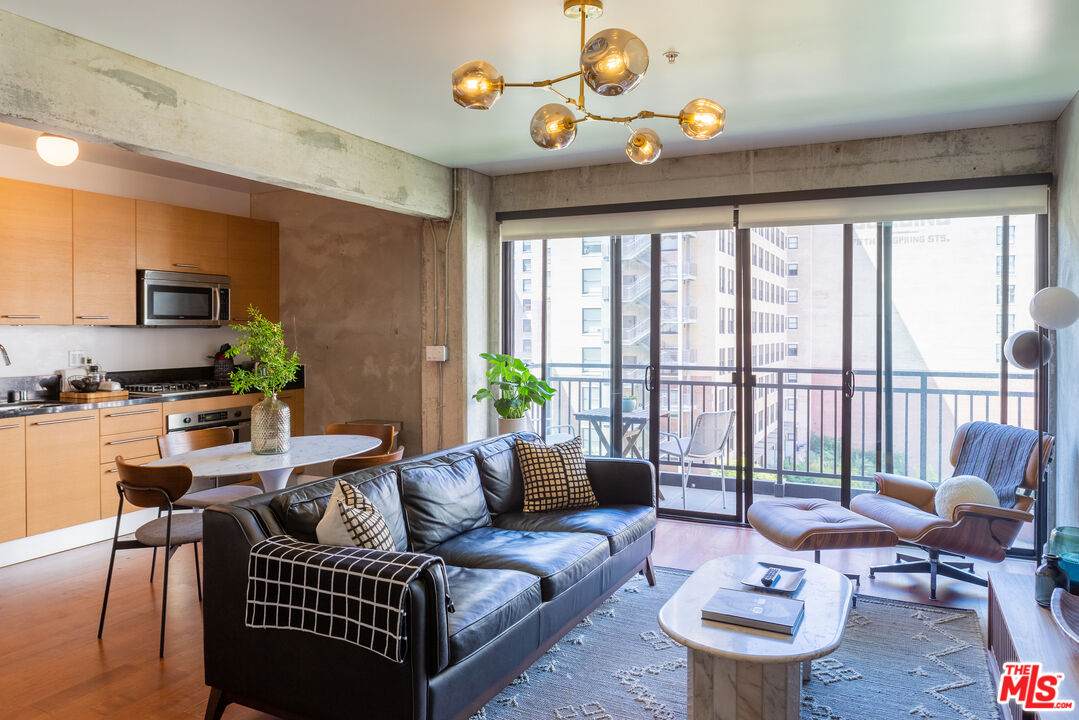 416 Spring St - Photo 1