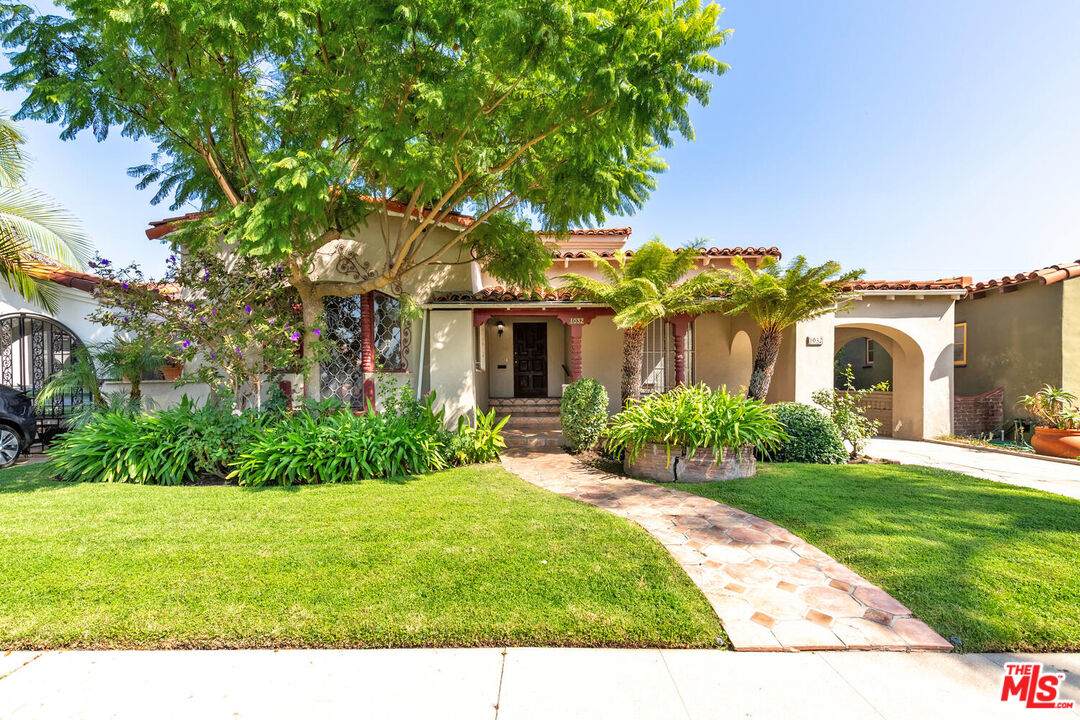 1032 Alvira St - Photo 1