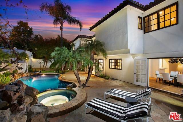 3033 Beverly Glen Cir - Photo 1