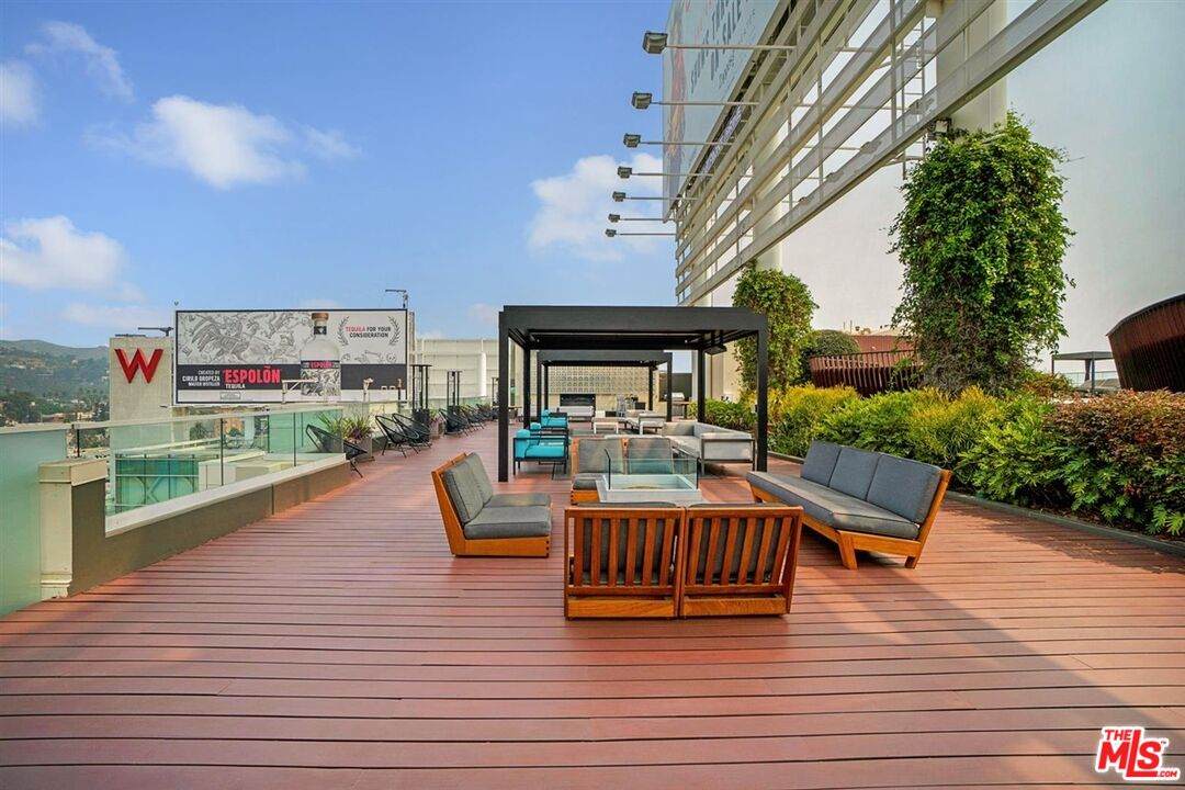6250 Hollywood Blvd - Photo 1
