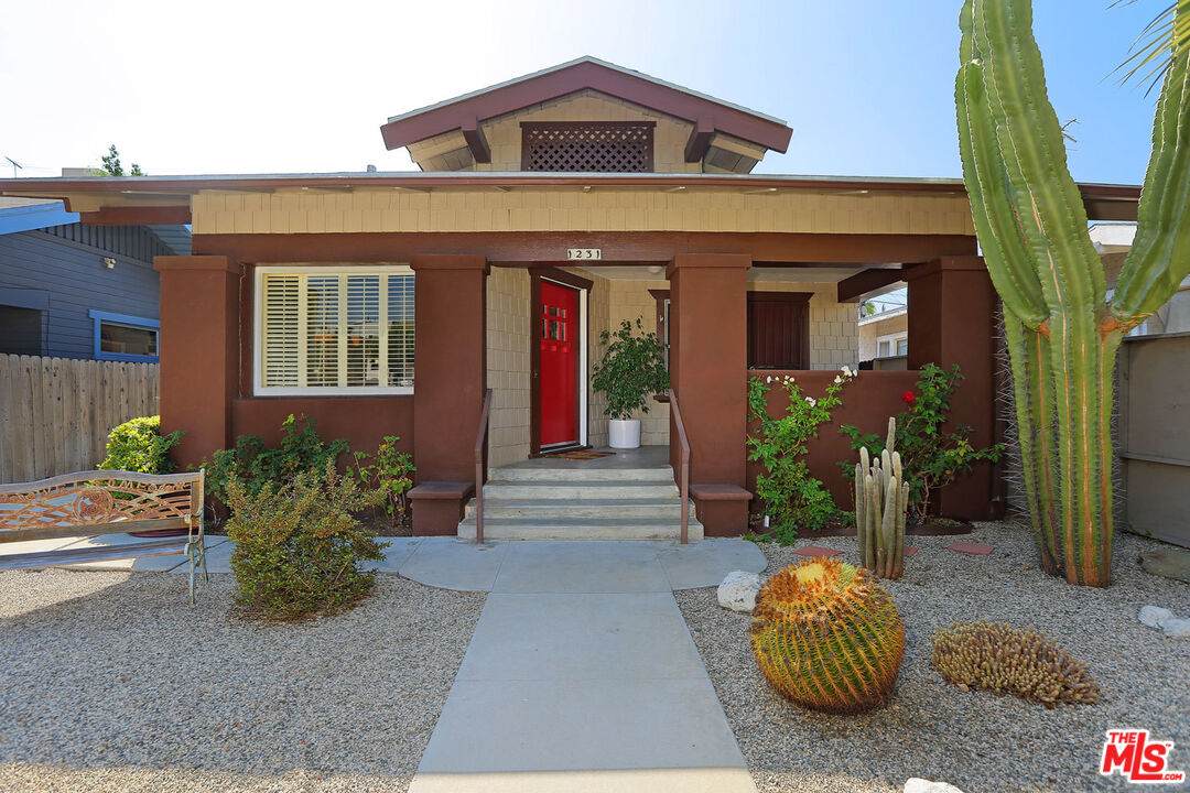 1231 Seward St - Photo 1