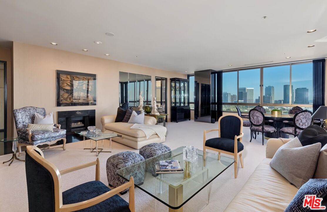 10430 Wilshire Blvd - Photo 1