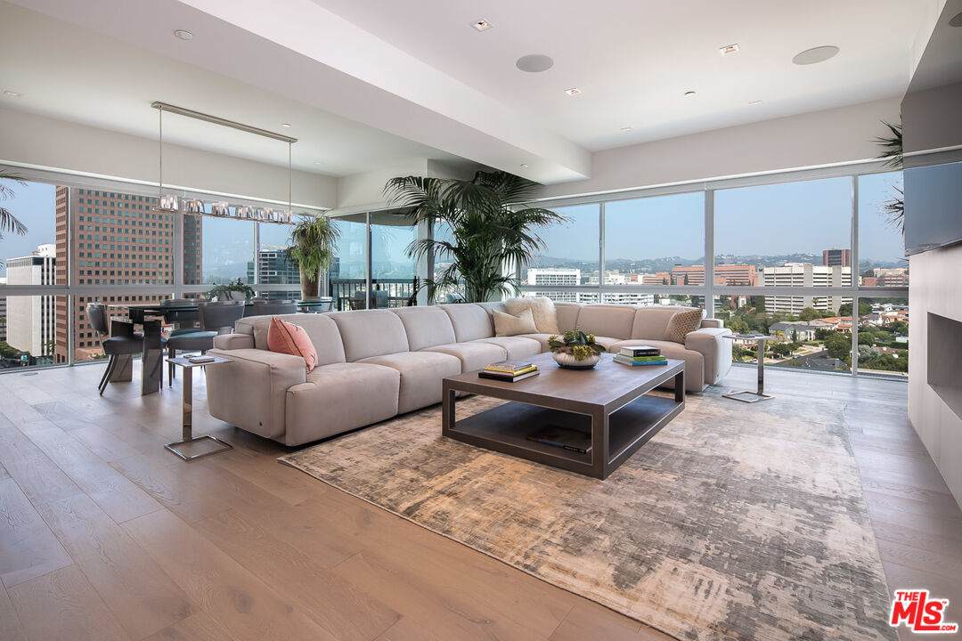 10790 Wilshire Blvd - Photo 1