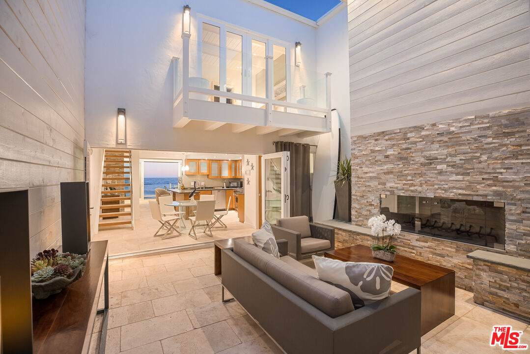 11770 Pacific Coast Hwy - Photo 1