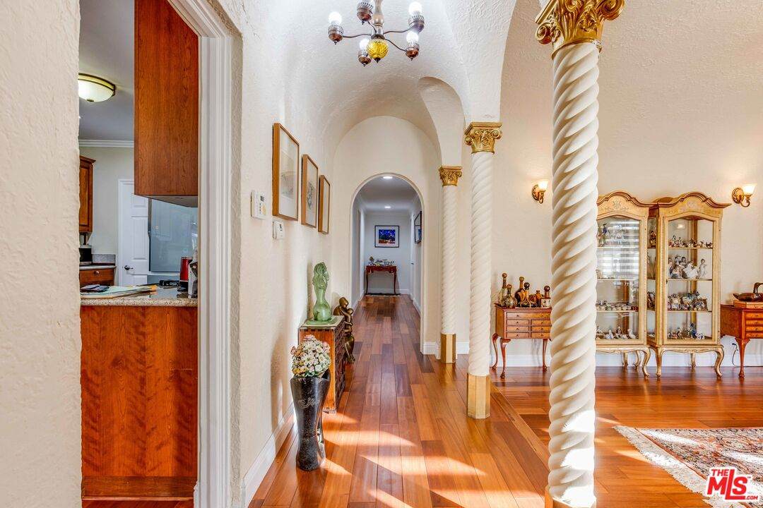 1032 Hauser Blvd - Photo 1