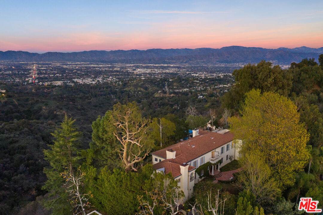 9100 Hazen Dr - Photo 1