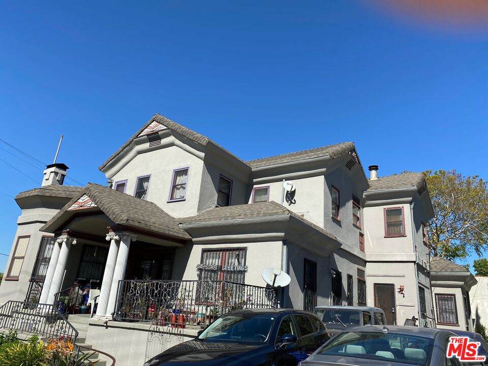 4911 12TH St - Photo 1