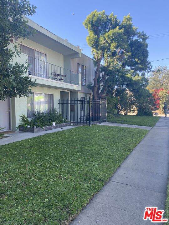 10940 Hesby St - Photo 1
