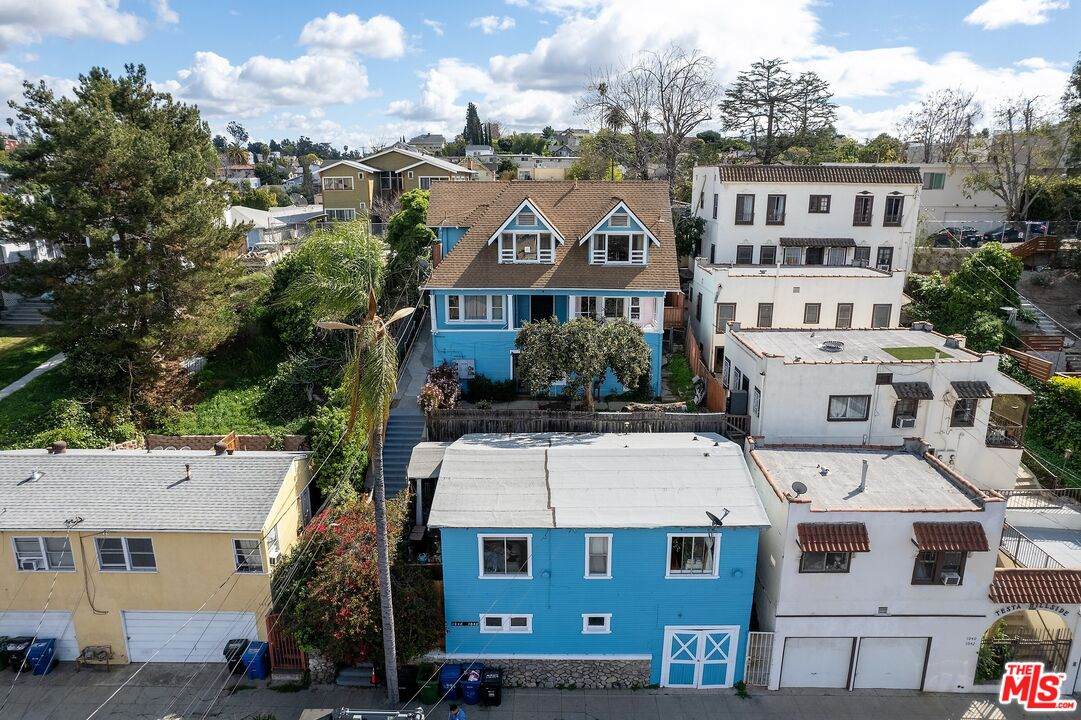 1046 Laguna Ave - Photo 1
