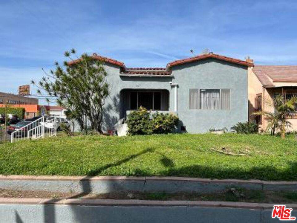 7327 Hobart Blvd - Photo 1