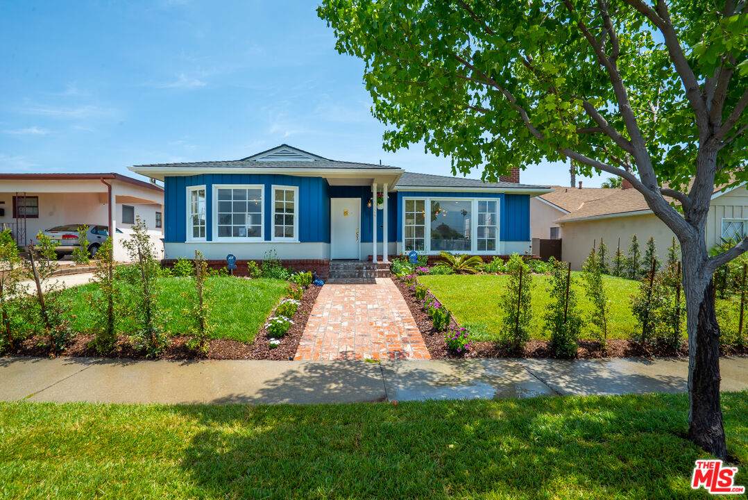 5924 La Cienega Blvd - Photo 1