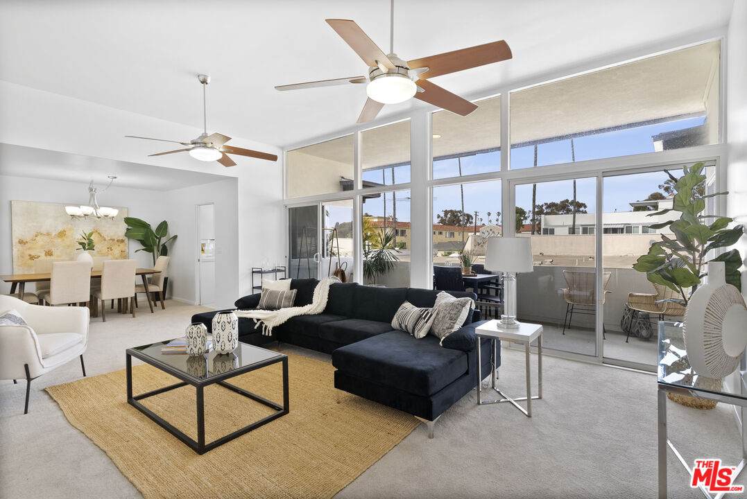 519 California Ave - Photo 1