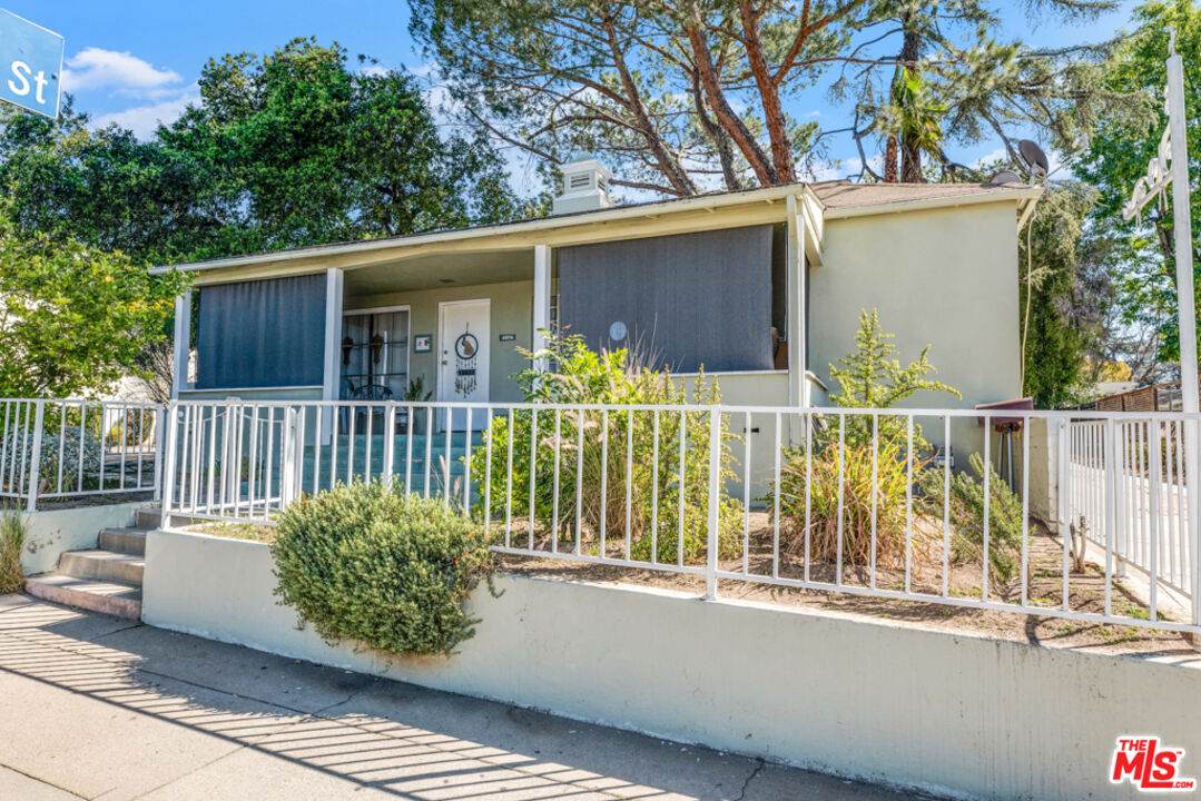 2076 Lake Ave - Photo 1
