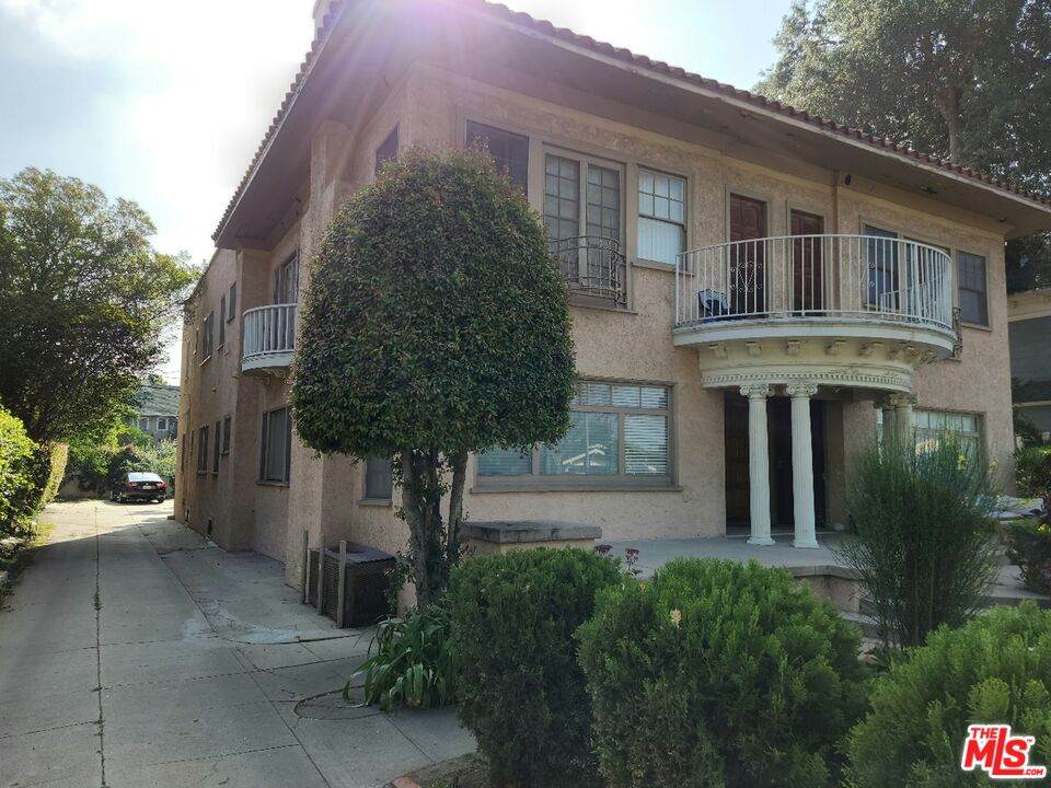 1832 Wilton Pl - Photo 1