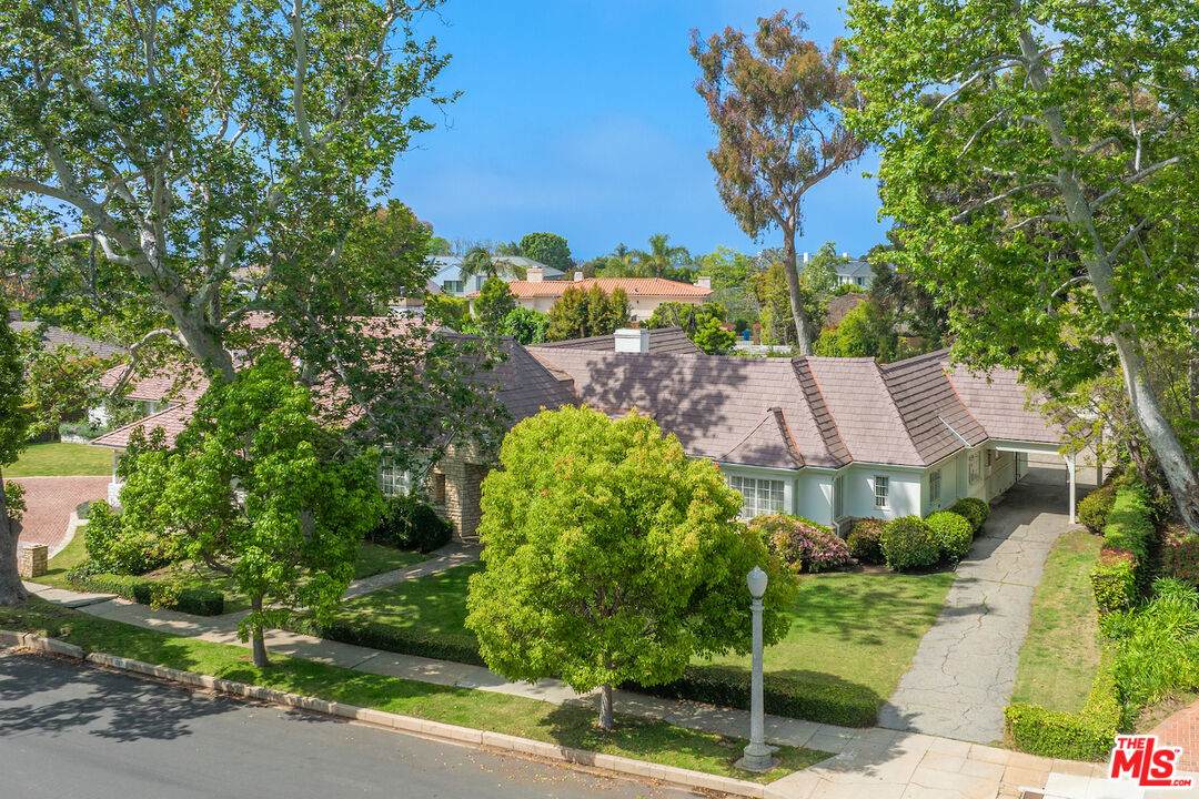 267 Toyopa Dr - Photo 1