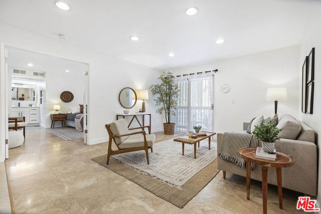 525 La Fayette Park Pl - Photo 1