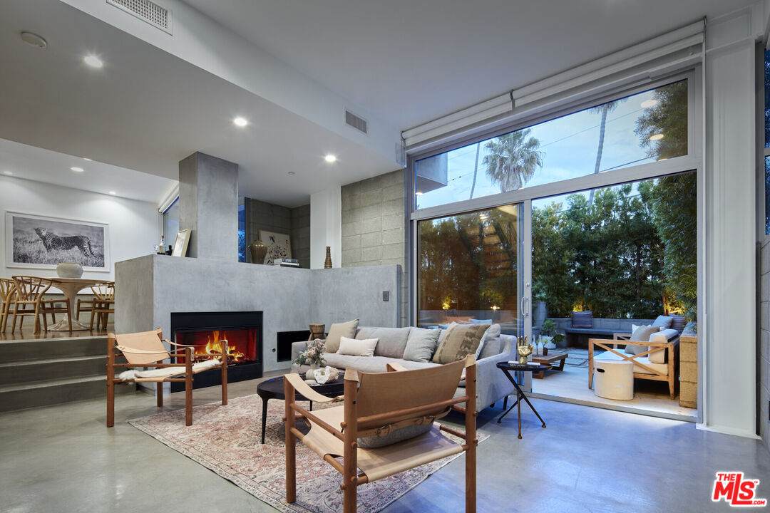 639 Pacific St - Photo 1