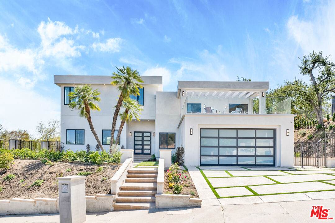 16930 Encino Hills Dr - Photo 1