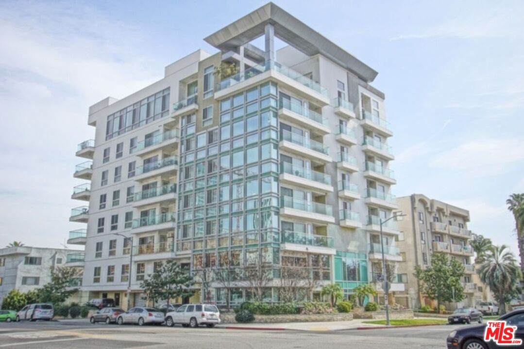 702 Serrano Ave - Photo 1