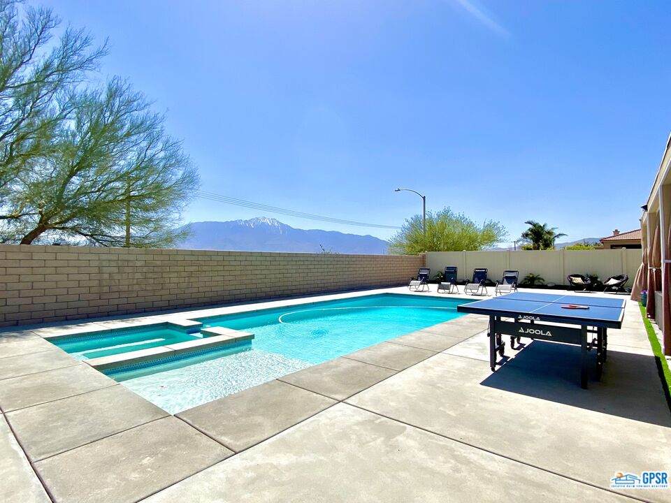 65183 Rolling Hills Dr - Photo 1