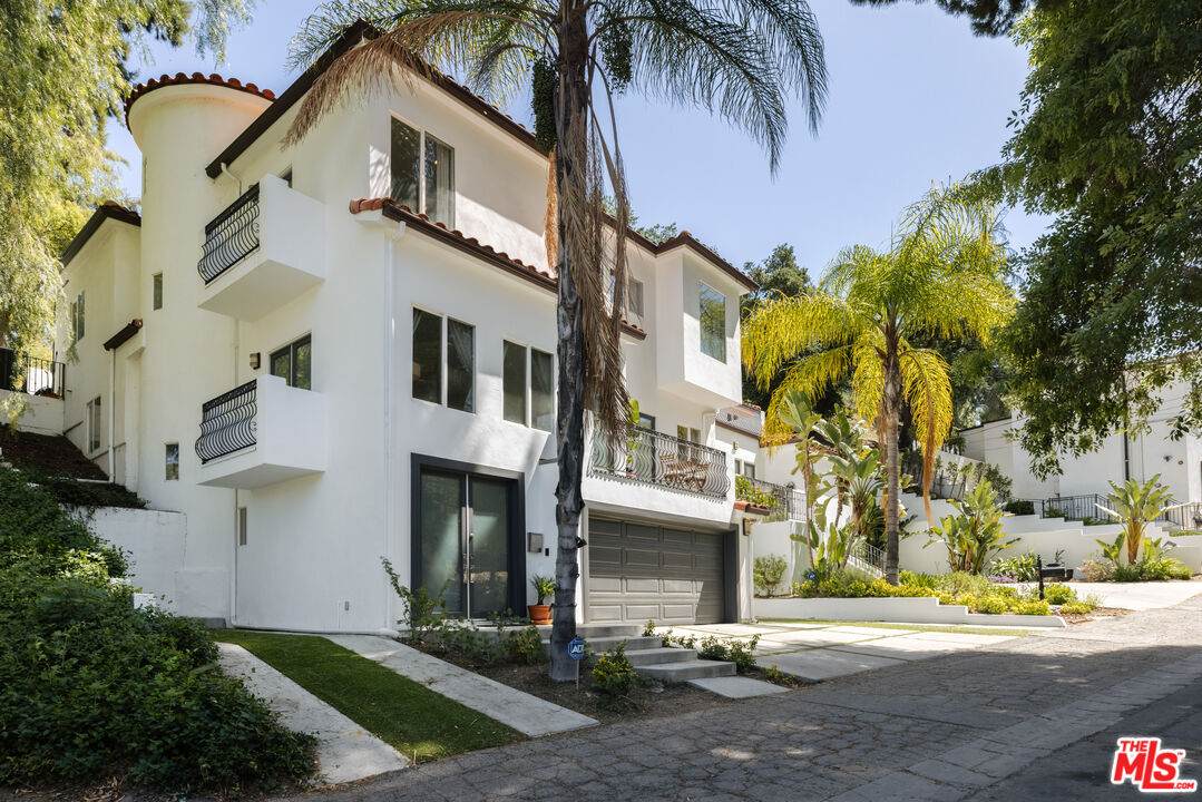 5070 Tendilla Ave - Photo 1