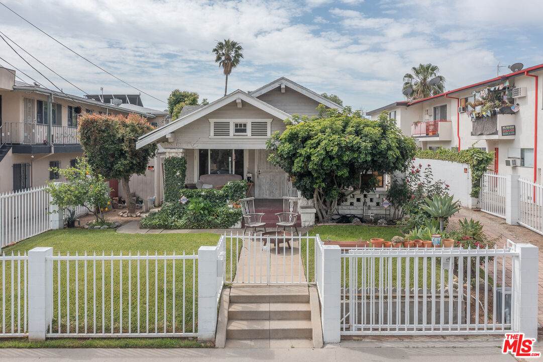 4354 Prospect Ave - Photo 1