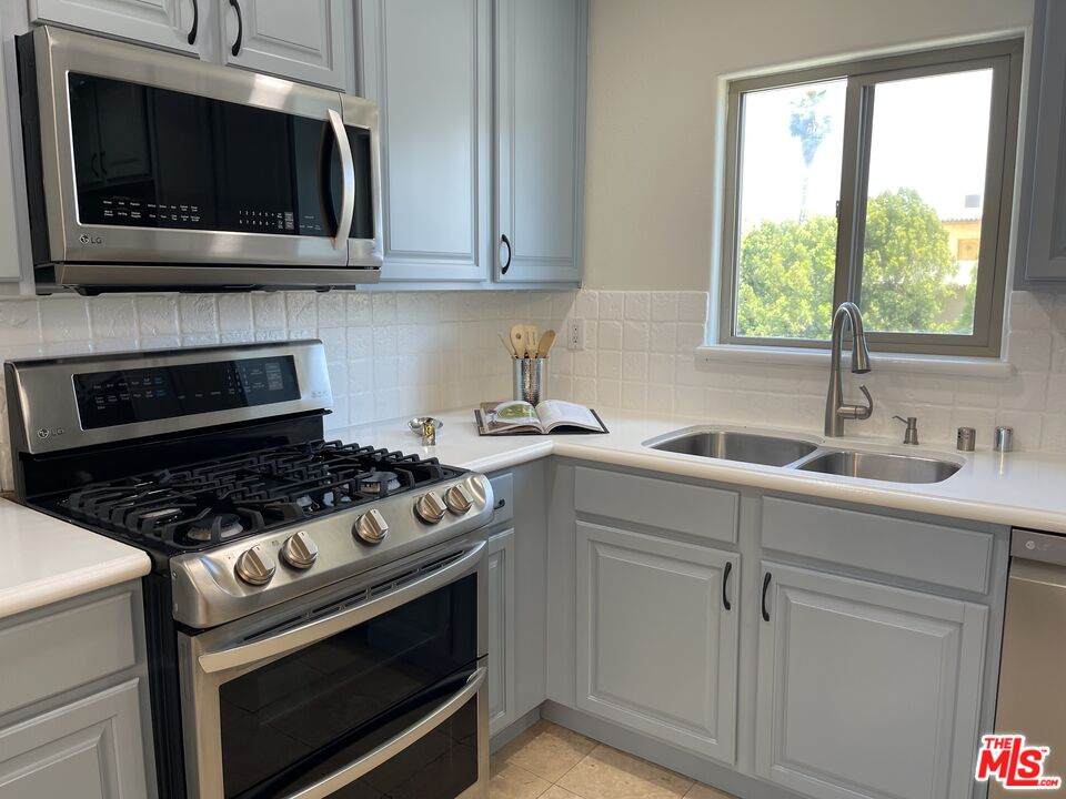 4466 Coldwater Canyon Ave - Photo 1