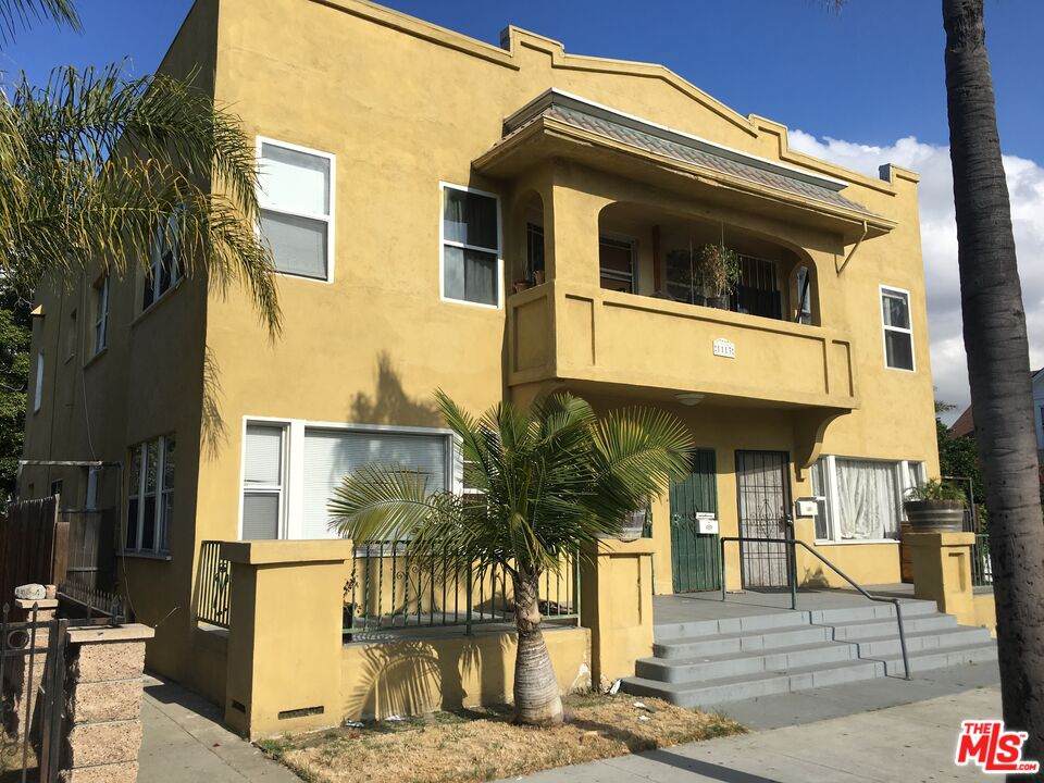 1113 Pacific Ave - Photo 1