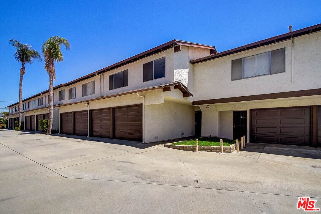 1415 Carson St - Photo 1