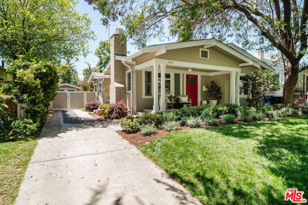 1315 Spaulding Ave - Photo 1