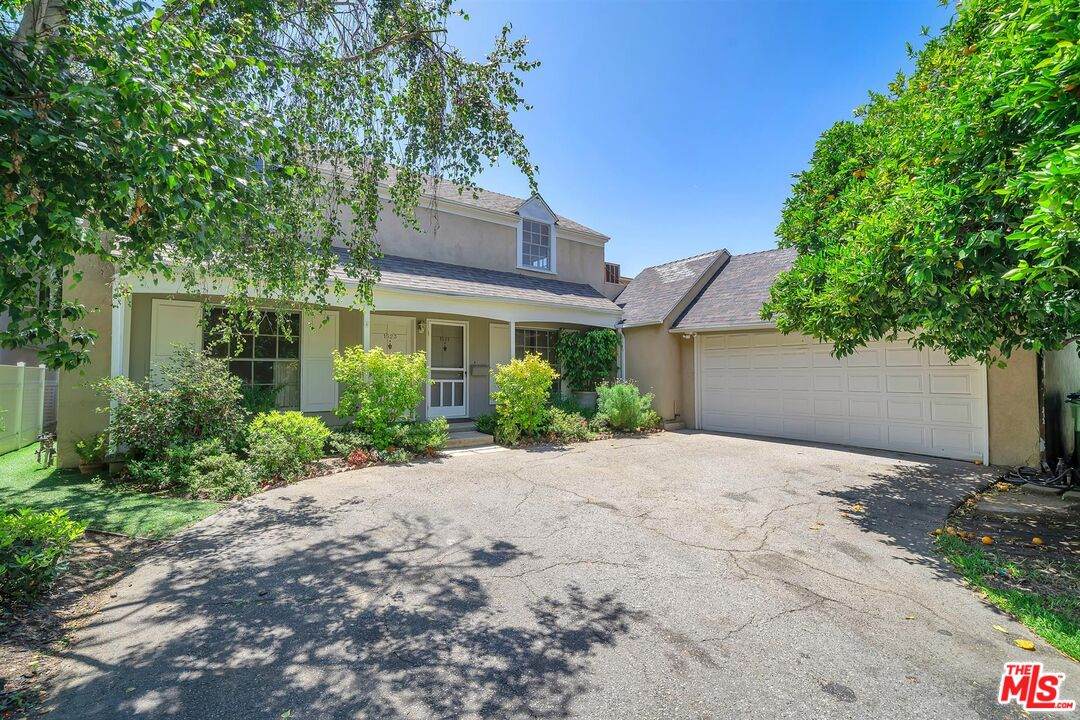 1521-- 1523 Veteran Ave - Photo 1