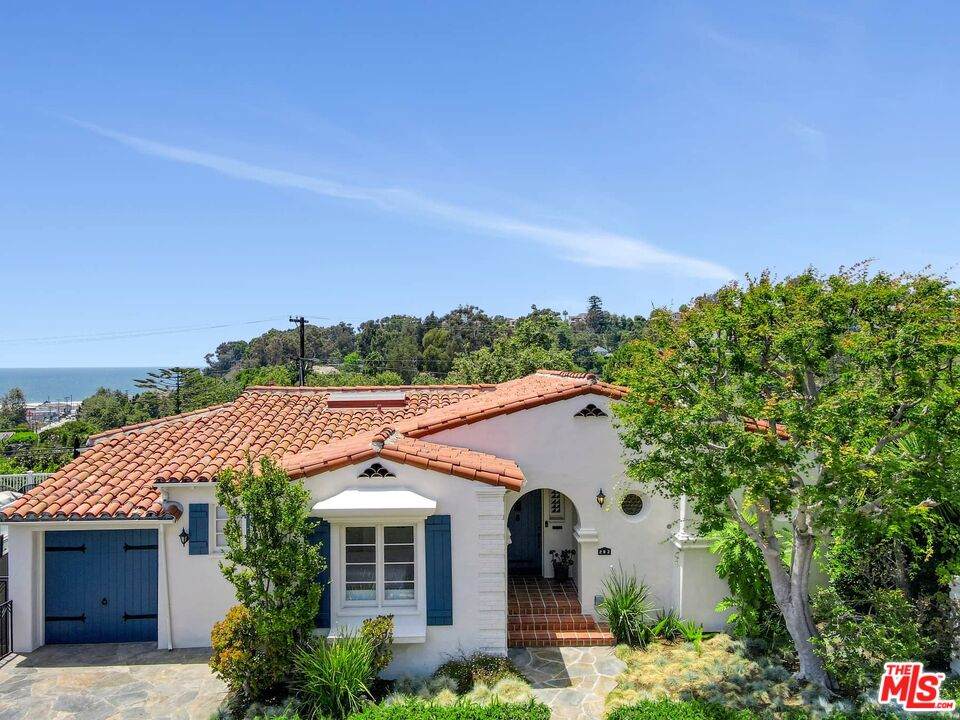 283 Amalfi Dr - Photo 1
