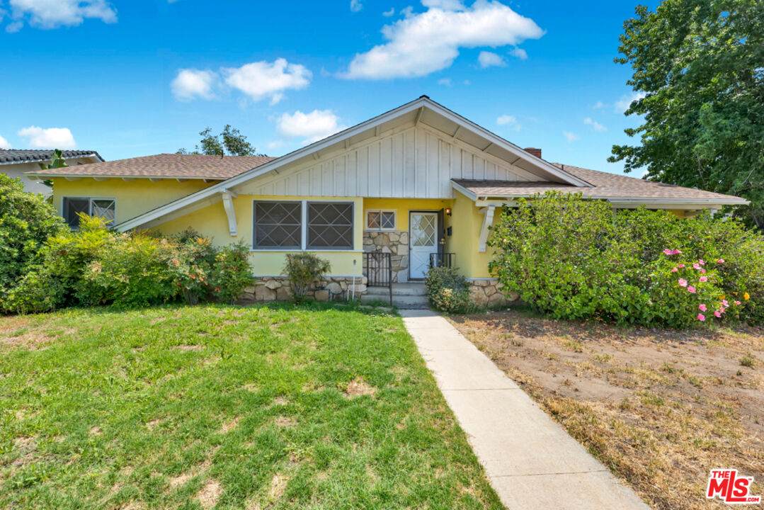 15026 Community St - Photo 1