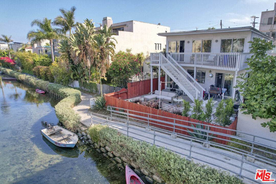 2208 Strongs Dr - Photo 1