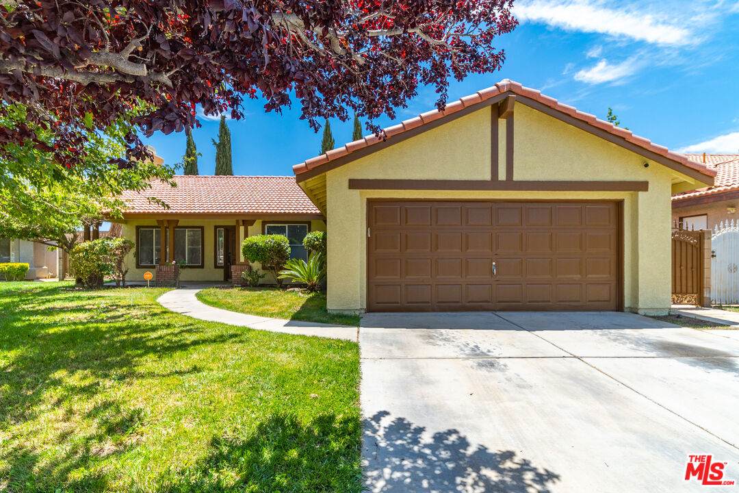 434 Avenue J12 - Photo 1
