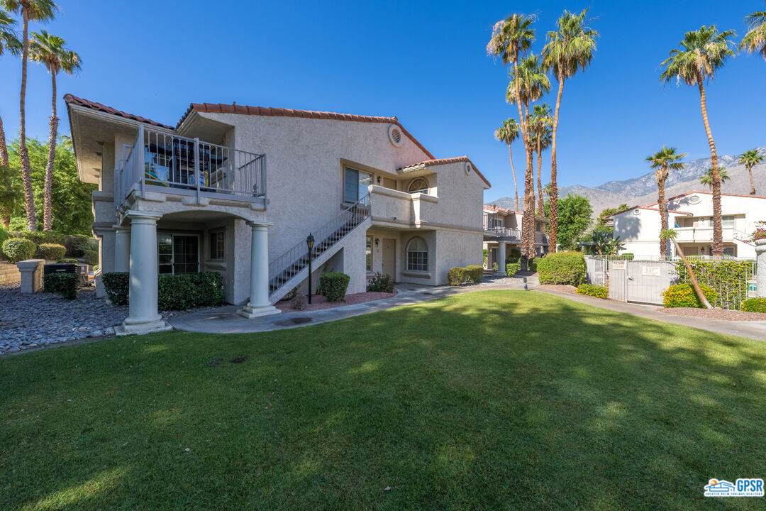 505 Farrell Dr - Photo 1
