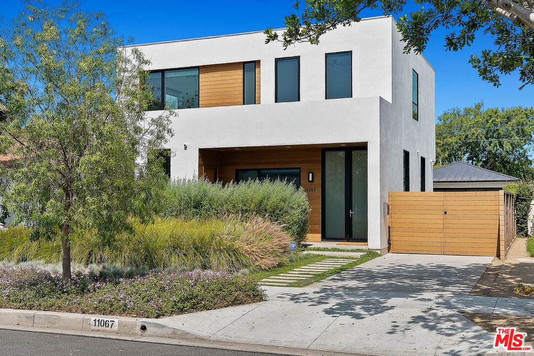 11067 Westwood Blvd - Photo 1