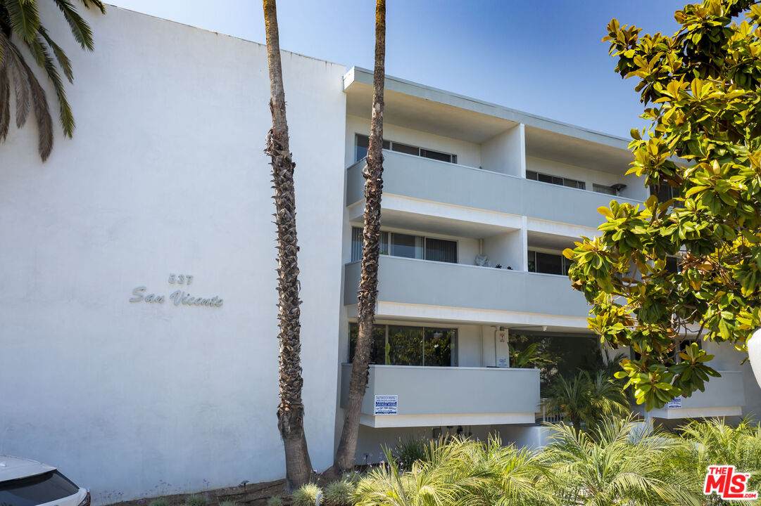 537 San Vicente Blvd - Photo 1