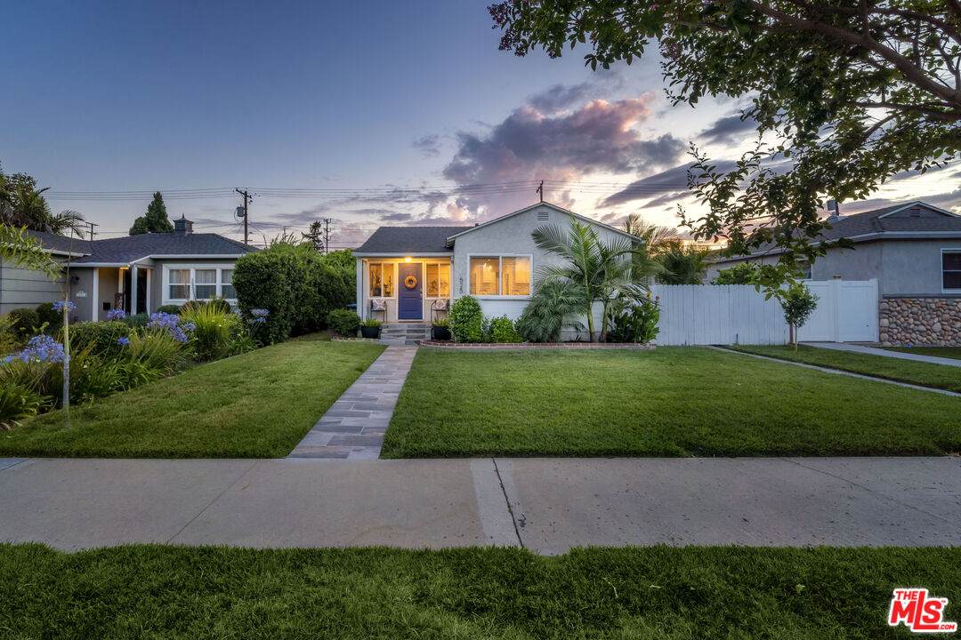 525 Cordova St - Photo 1