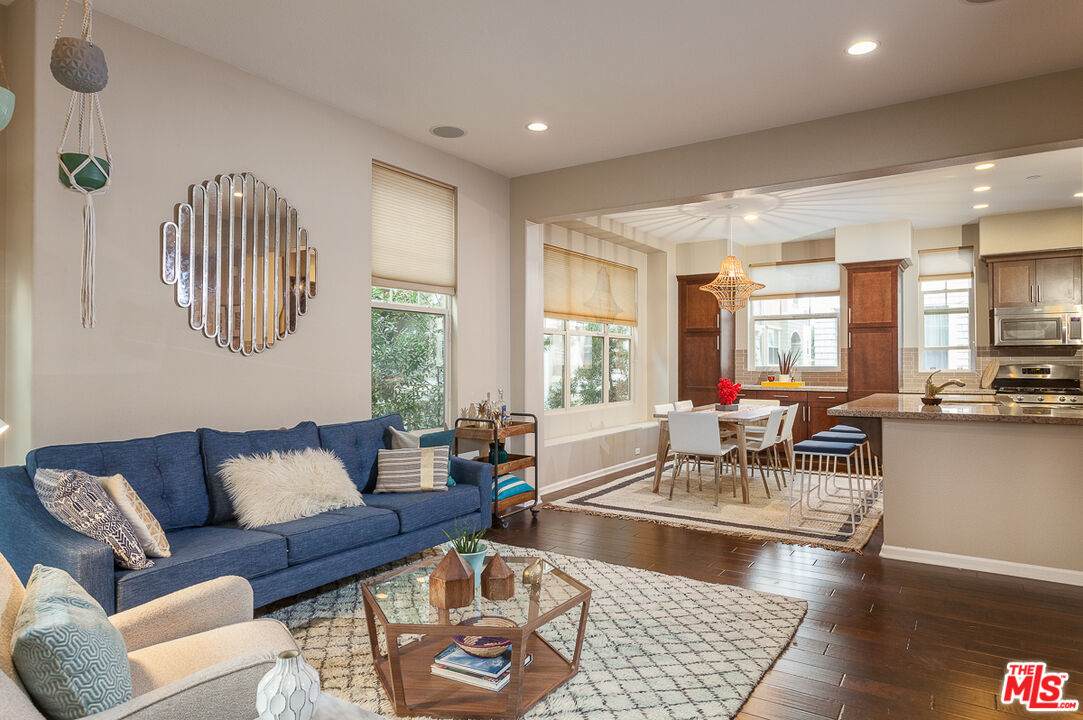 6509 La Mirada Ave - Photo 1