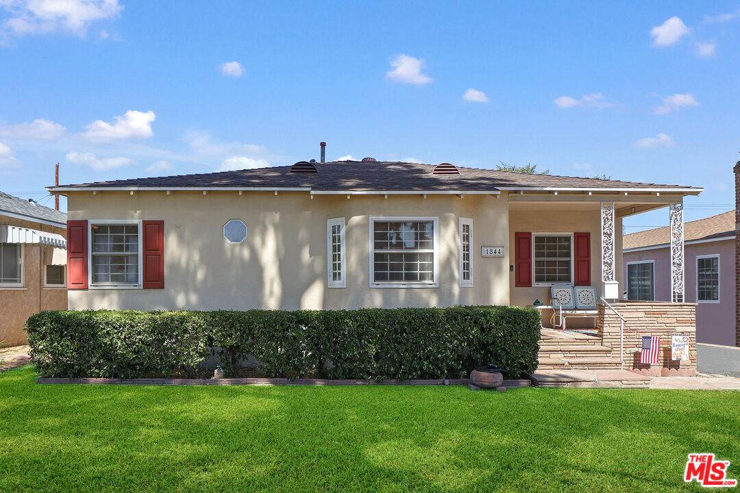 1844 Pass Ave - Photo 1