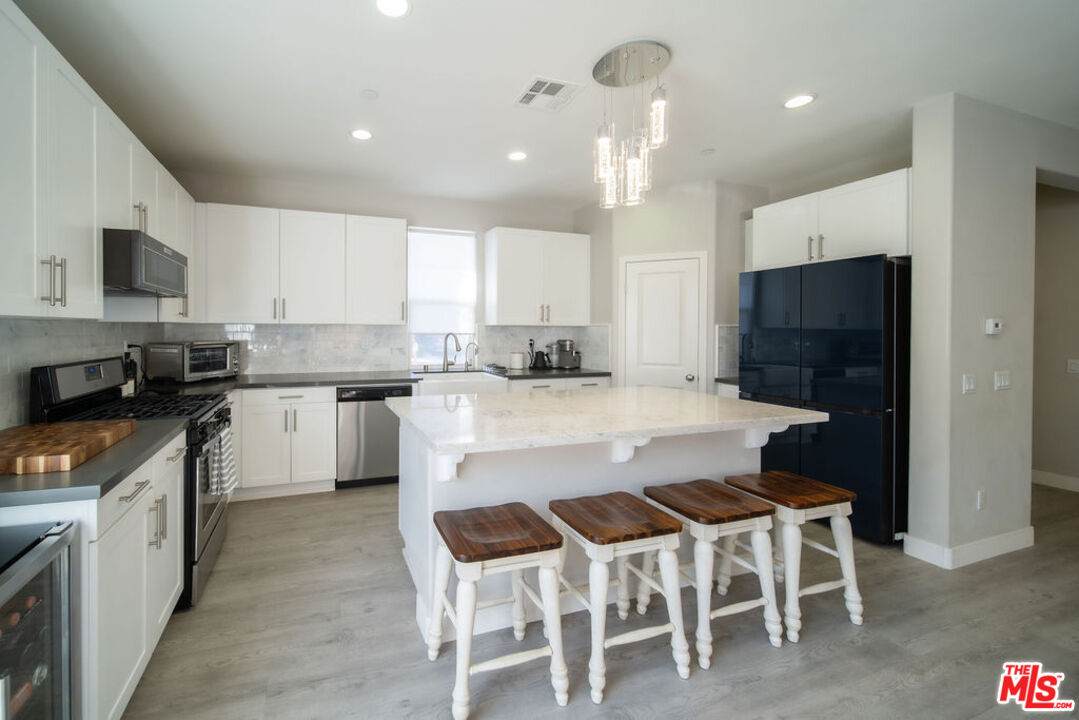 217 Encanto Ln - Photo 1